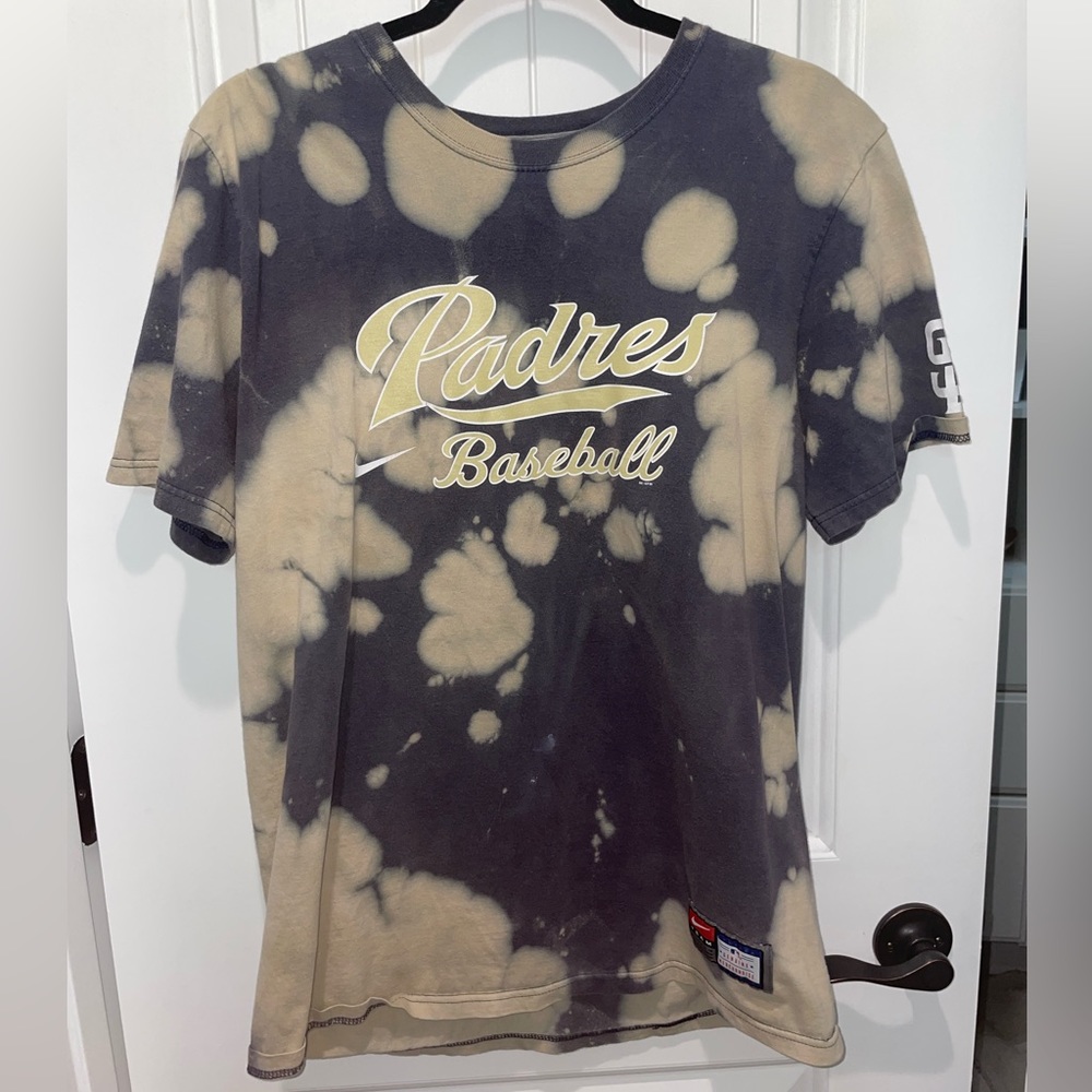 NIKE PADRES T-SHIRT GENUINE MERCHANDISE